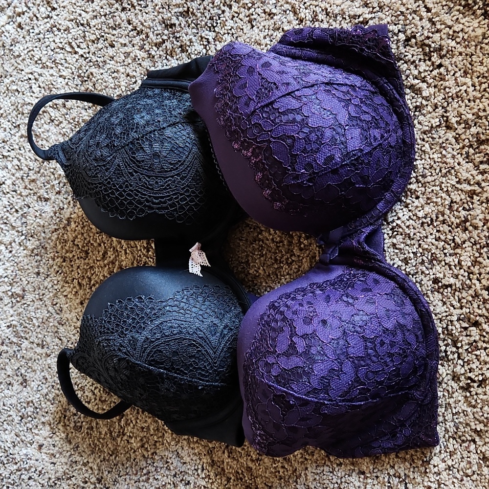 💕Lot of 2 Victoria's Secret bras💕